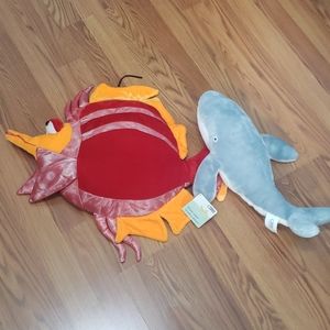 2 stuffed water animals whale NWT red fish toys